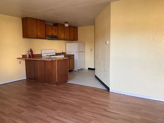 2nd image of 5227 Sacramento Ave