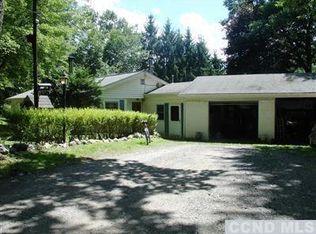 155 Woodland Rd, Craryville, NY 12521