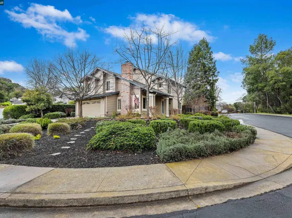 211 Deer Path Ct, Martinez, CA 94553