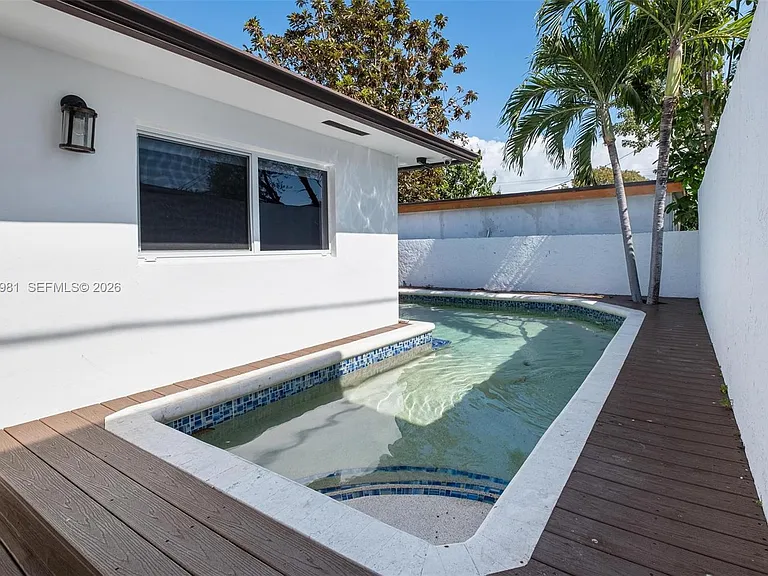 2430 SW 22nd Ter — Photo 51