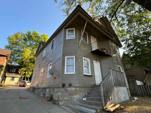 1708 Charles St, Rockford, IL 61104