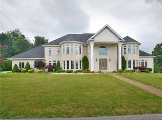 2014 Souli Dr, Greensburg, PA 15601