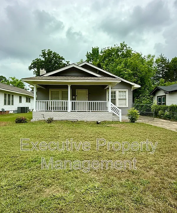 1816 Saint Charles Ave