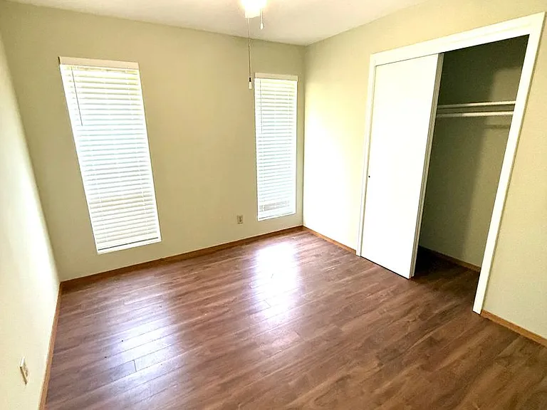 5190 Greensboro Dr — Photo 8