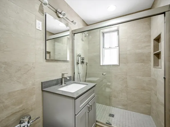 65-05 Yellowstone Boulevard image 9 of 14