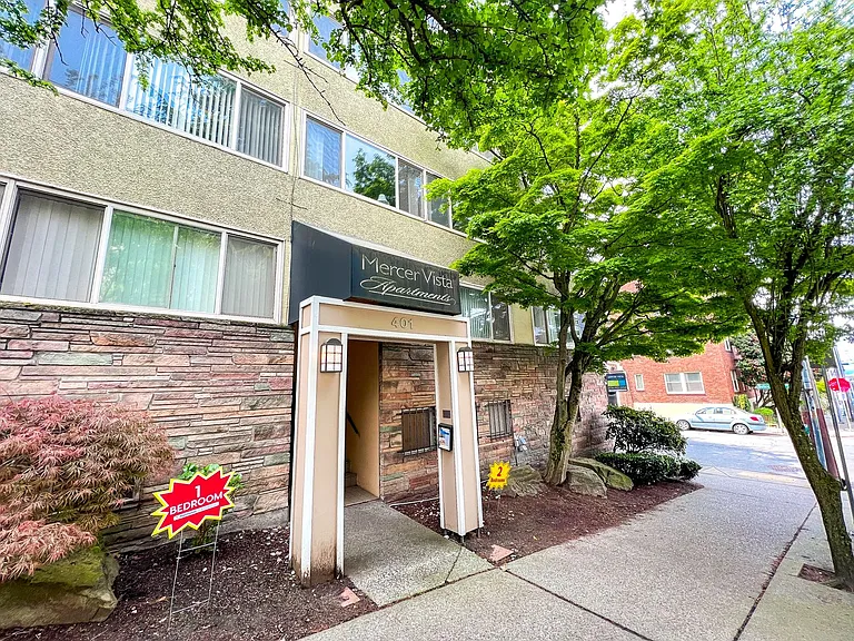 Mercer Vista Apartments — Photo 22