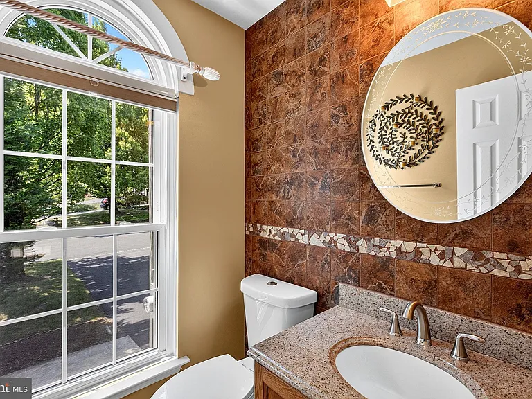 34B Chicopee Dr — Photo 13