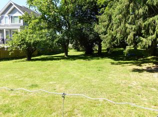 11052 240th St, Maple Ridge, BC V2W 1H6