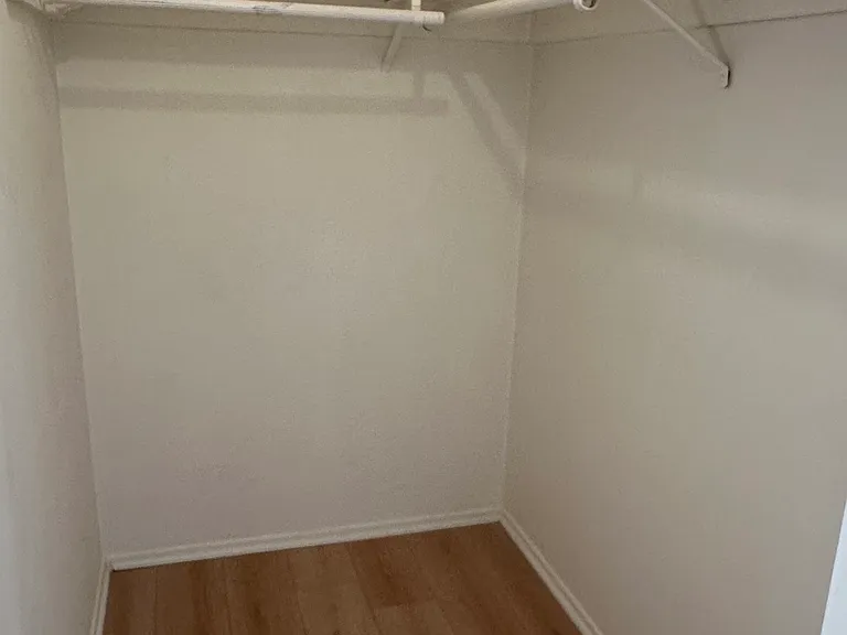 1724 Montana Ave #5D — Photo 5