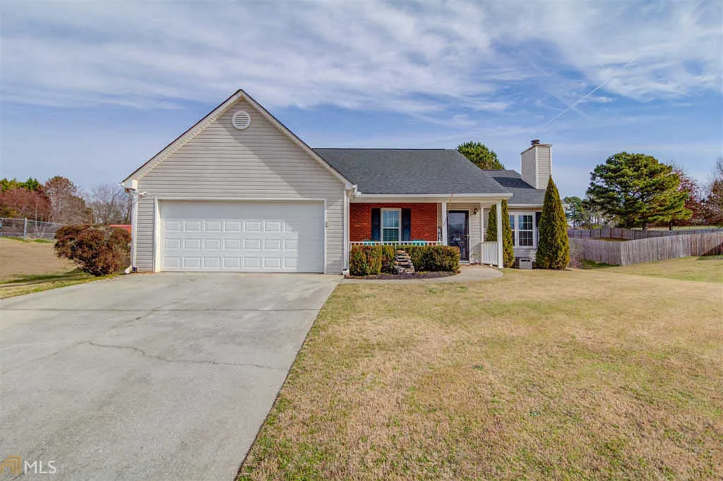 2940 Hampton Valley Dr photo 1