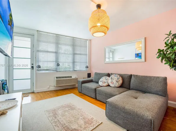 300 74th St APT 6, Miami Beach, FL 33141