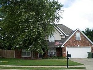 3rd image of 1208 N Wren Dr