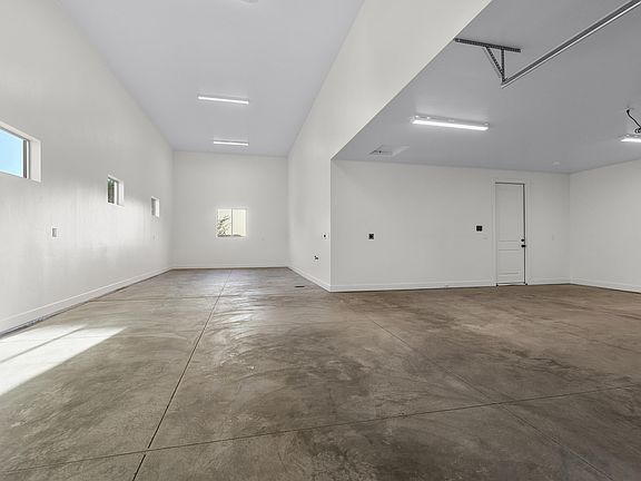 3rd image of 417 N 200 E