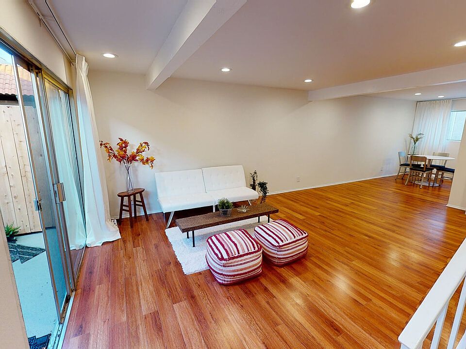 1st image of 719 N Eucalyptus Ave APT 10