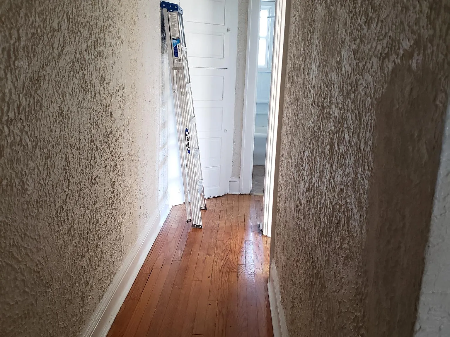 20 Edison Ave — Photo 4