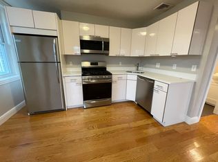124-126 Berkshire Pl #7, Cambridge, MA 02141
