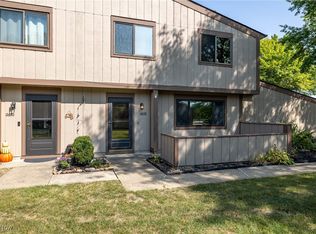 11672 Harbour Light Dr, North Royalton, OH 44133