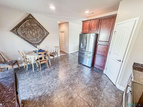 5th image of 33 W Acoma Ct