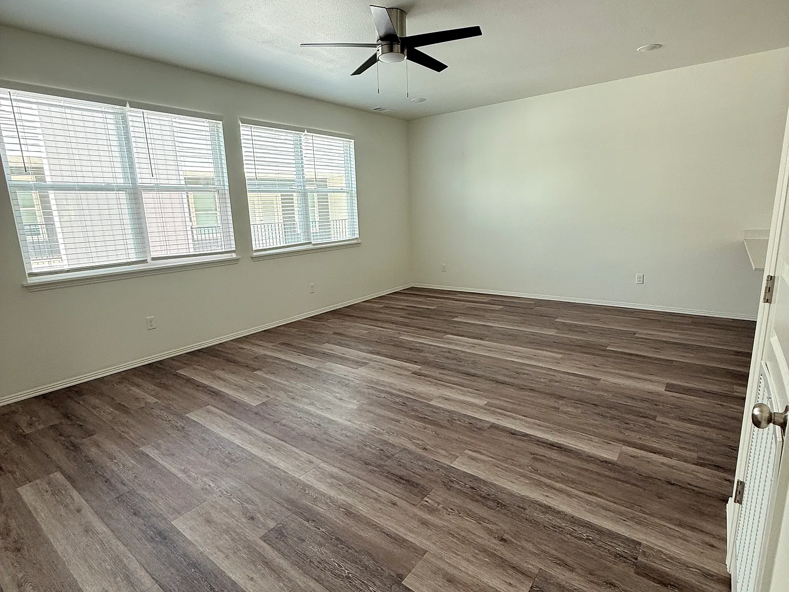 2 bed, 1431 sqft, $1,690 — Photo 4
