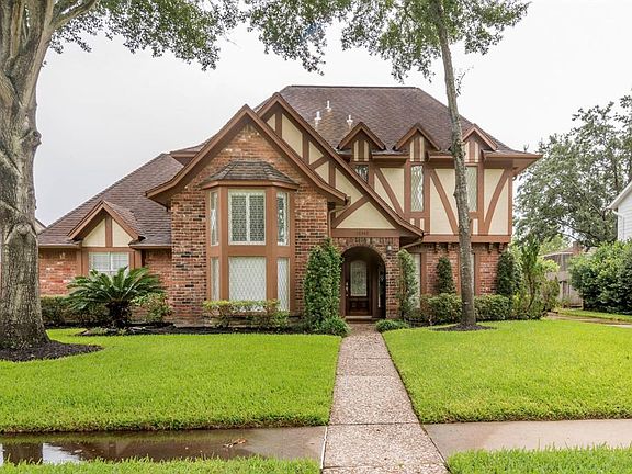 2nd image of 16342 Locke Haven Dr