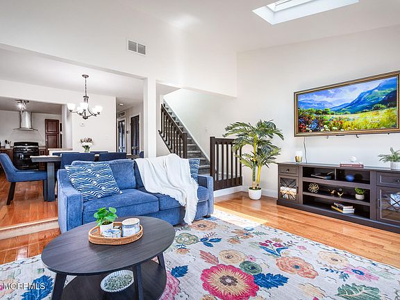 3rd image of 43 Chestnut Way #4-3
