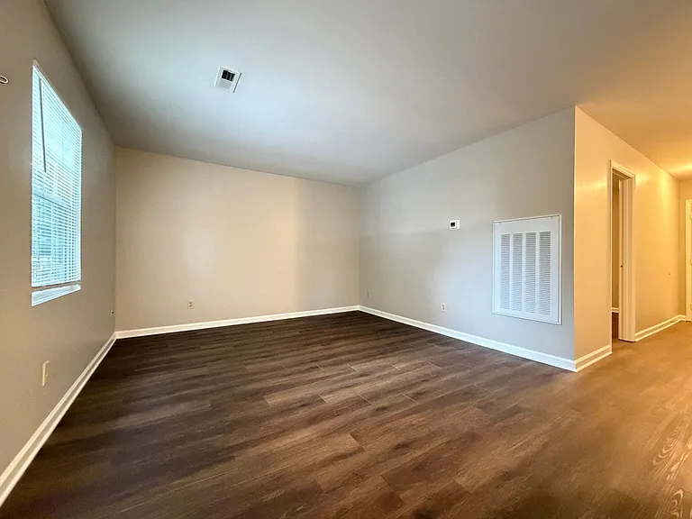 221 Quintas Ave #B — Photo 14