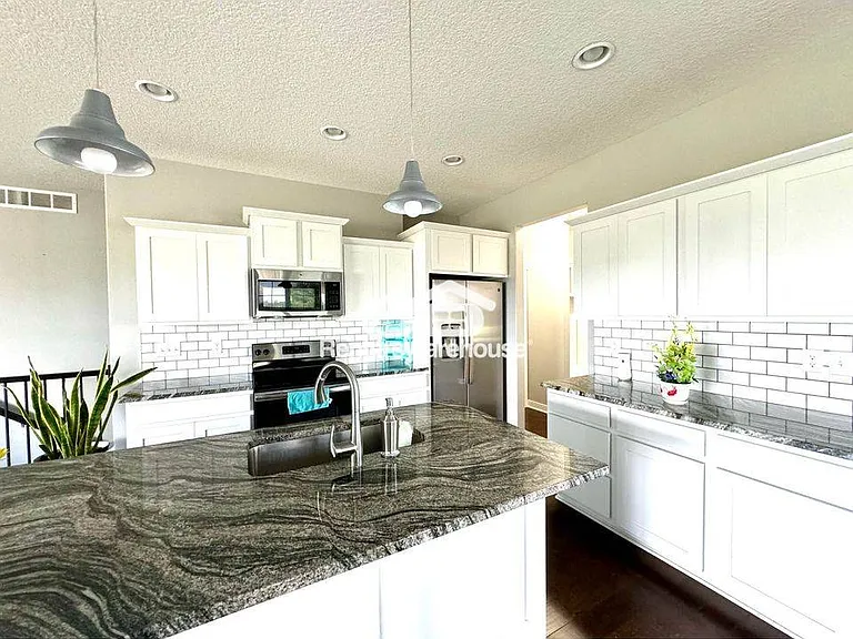 602 SW Magazine Rd — Photo 15
