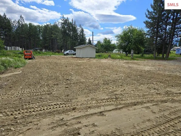 211 Davis Rd, Sagle, ID 83860