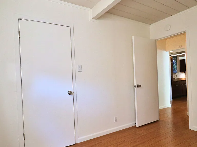 2467 Alvin St — Photo 23
