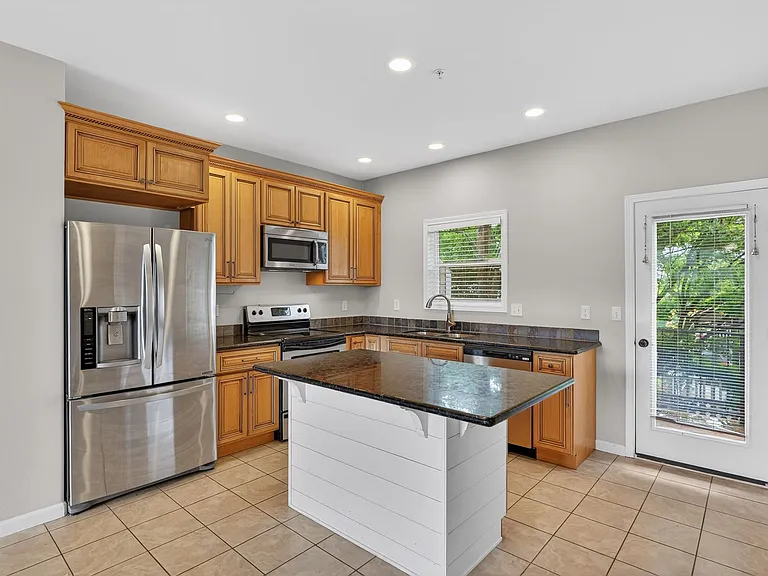 2623 SE 109th Ave — Photo 10