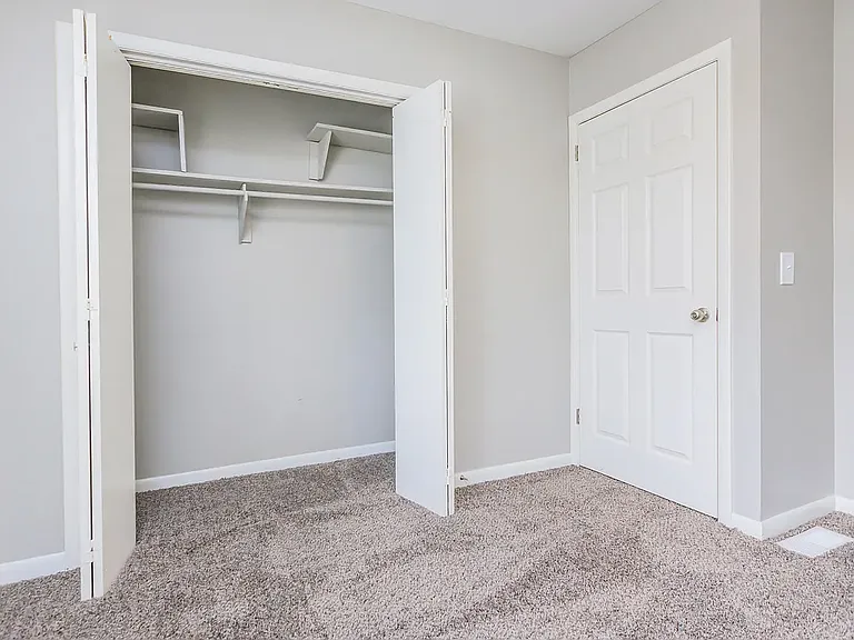 120 Oakley — Photo 13