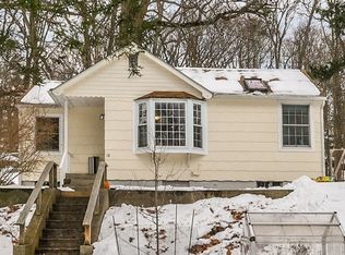 18 Winnebago Rd, Putnam Valley, NY 10579