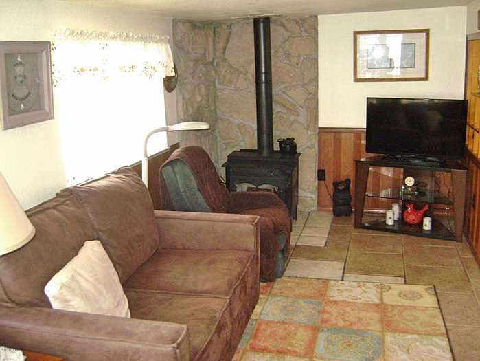 2nd image of 705 E Cedar Wood Dr