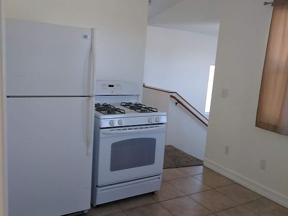 3rd image of 3032 Martindale Ct