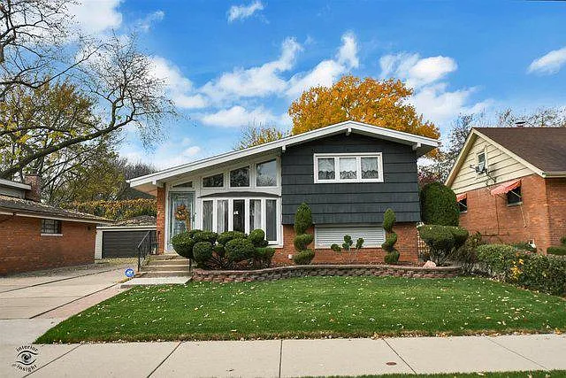 8364 S Kimbark Ave photo 1