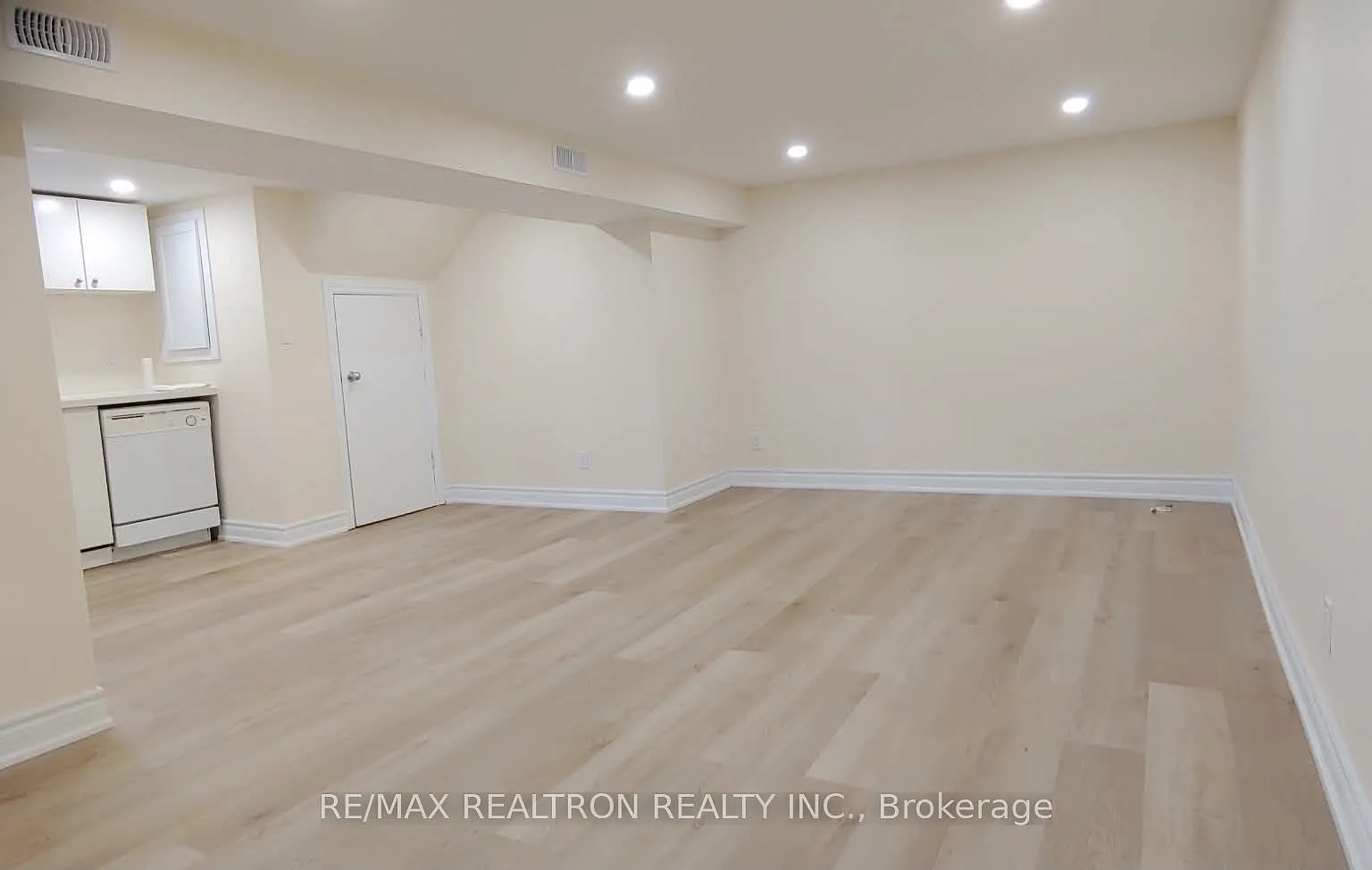 2 bed, $1,700 — Photo 4