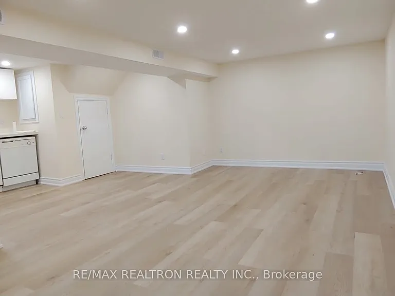 60 Marlin Ct #BASEMENT — Photo 4