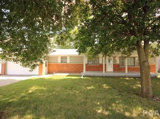 1208 S Main St, Morton, IL 61550