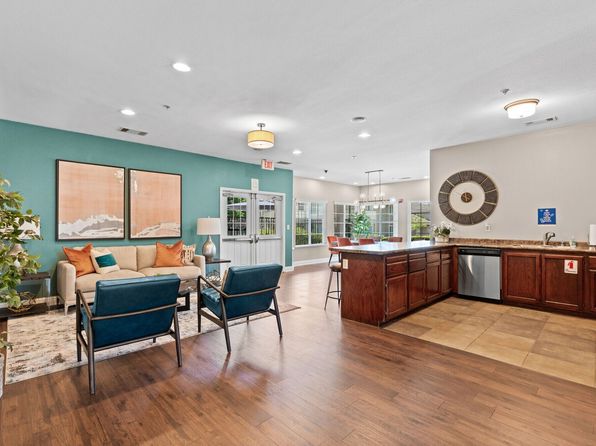 2400 Shady Willow Ln UNIT 16F