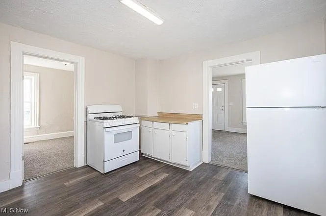 2 bed, 800 sqft, $1,140 — Photo 2
