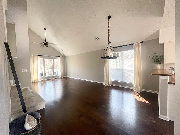 58 Braelinn Creek Ct — Photo 3