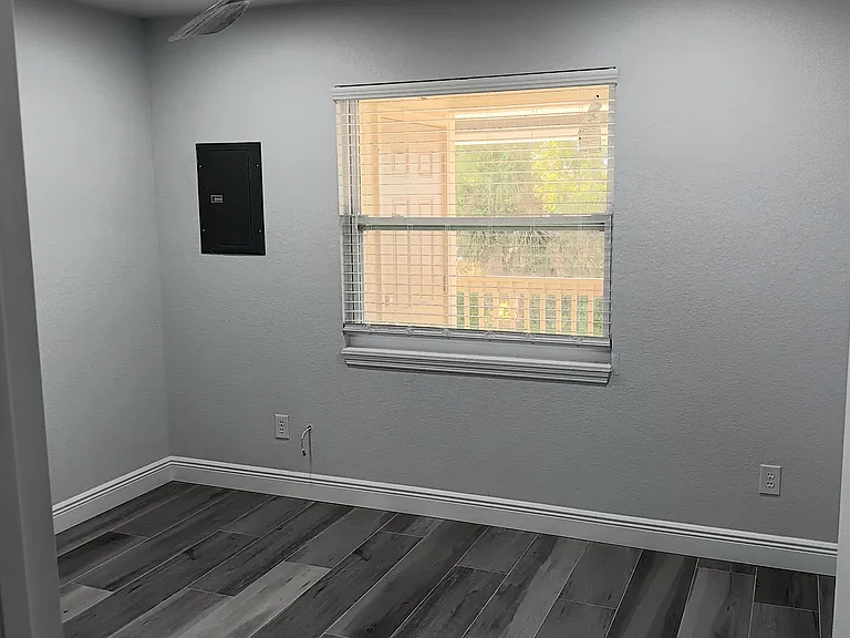 14506 S Tamiami Trl — Photo 9
