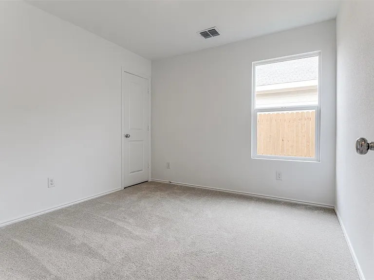 119 Sunflower St — Photo 9