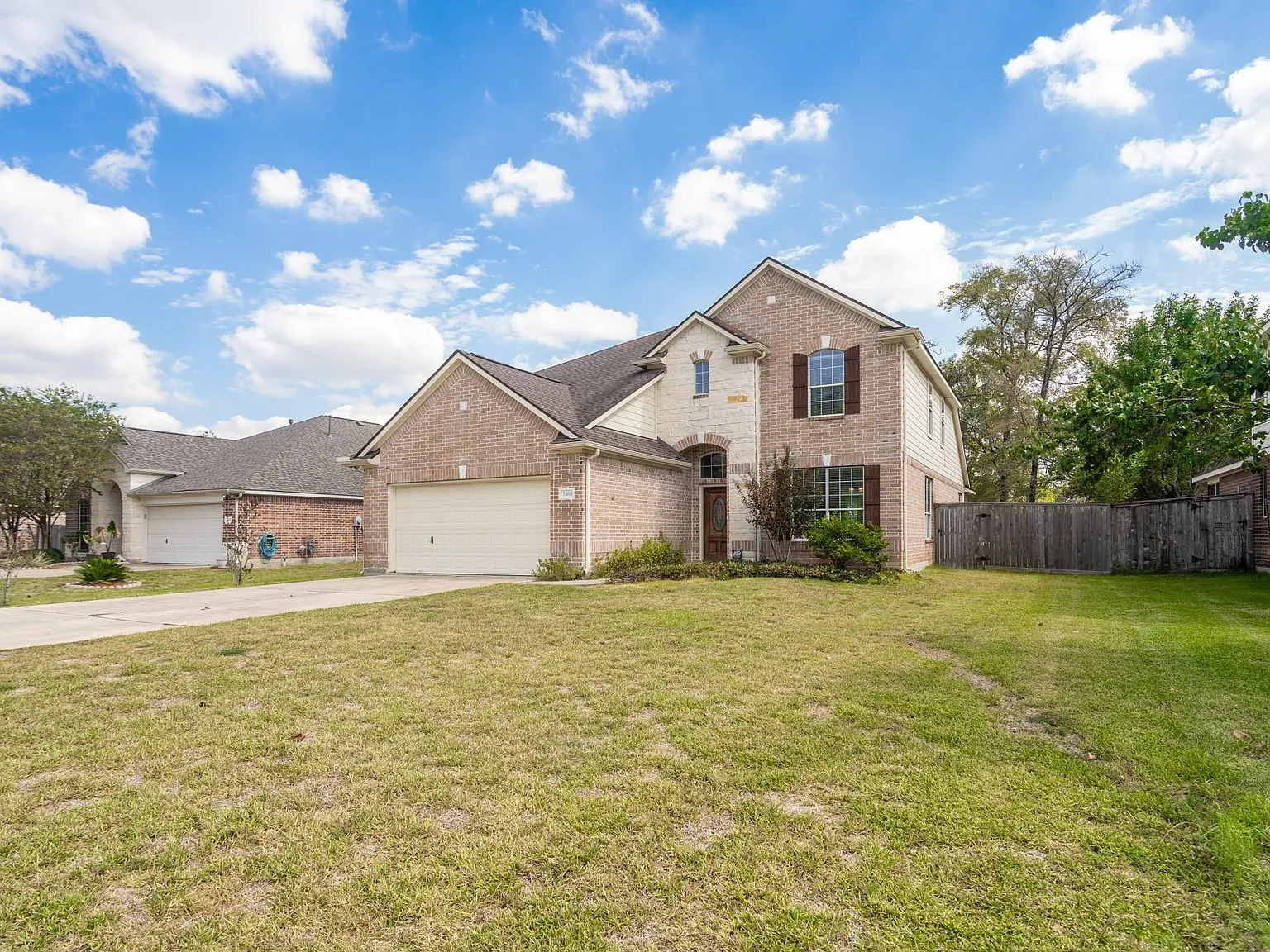 5 bed, 3.0 bath, 2636 sqft, $2,850 — Photo 3
