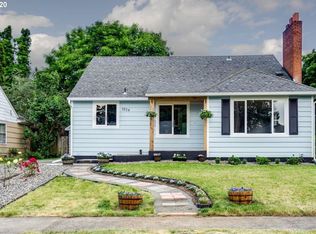 1934 NE Cramer St #B, Portland, OR 97211