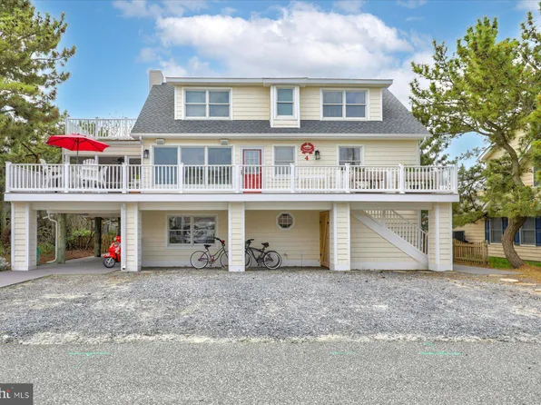 4 S 3rd St, Bethany Beach, DE 19930