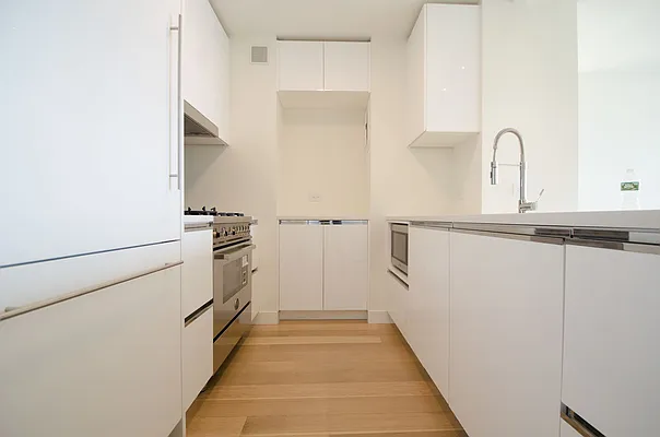 Rented by Compass | media 40