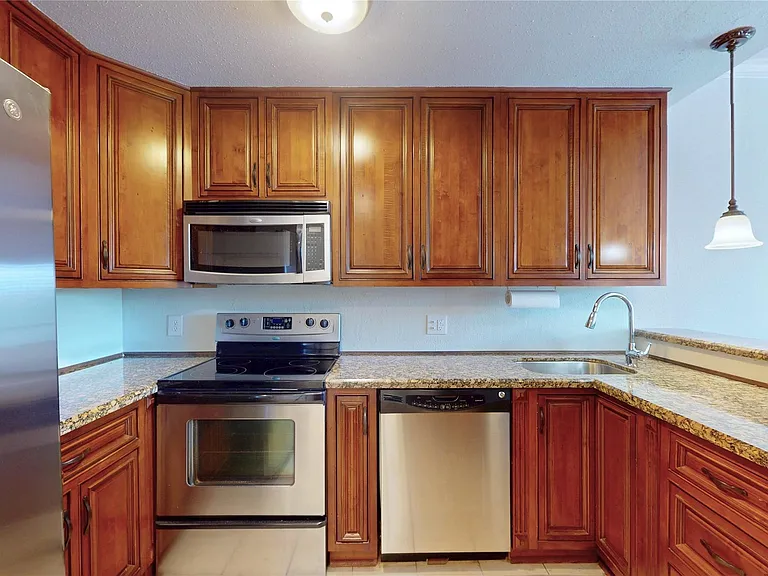 793 Davis Rd #111 — Photo 7