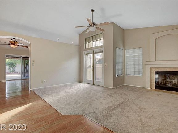 3rd image of 4433 Point Breeze Dr