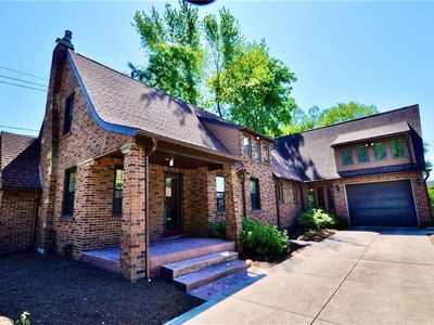 2011 Lakeside Dr, Erie, PA, 16511